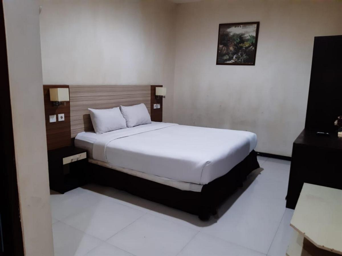 Hotel Agraha Makassar Bagian luar foto