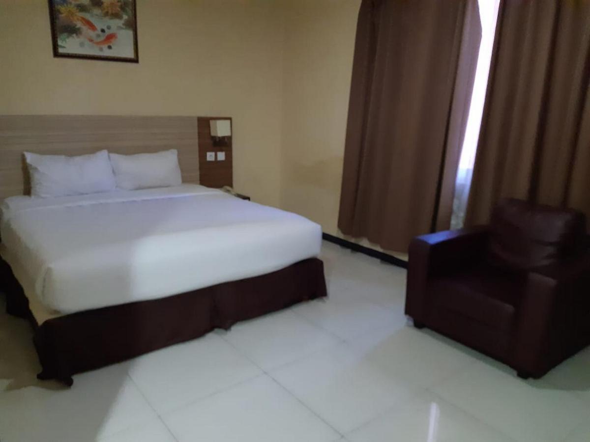 Hotel Agraha Makassar Bagian luar foto