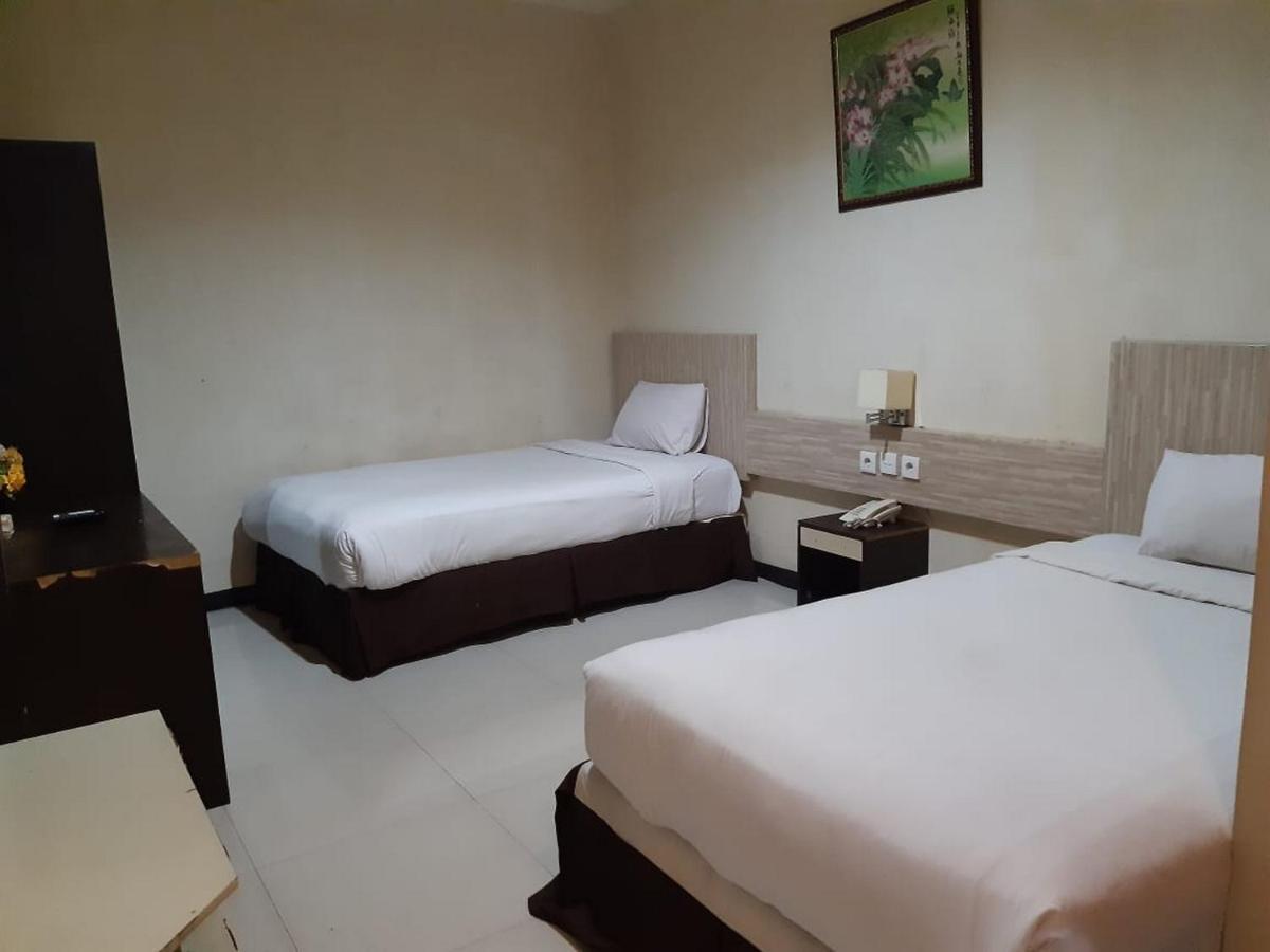 Hotel Agraha Makassar Bagian luar foto