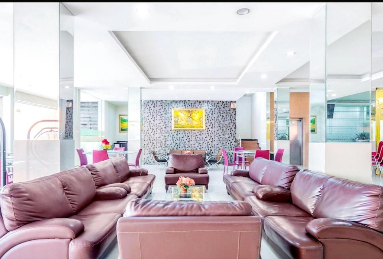 Hotel Agraha Makassar Bagian luar foto