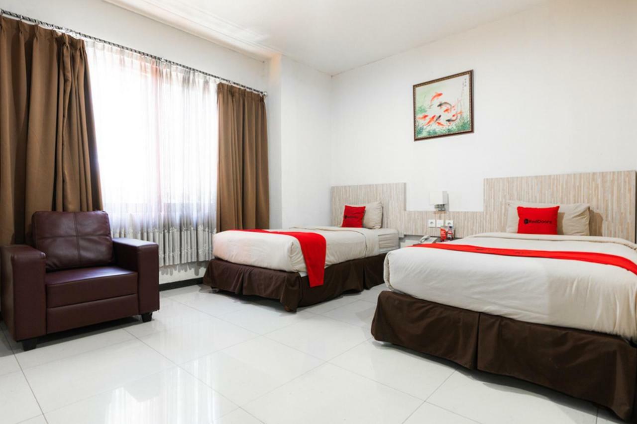 Hotel Agraha Makassar Bagian luar foto