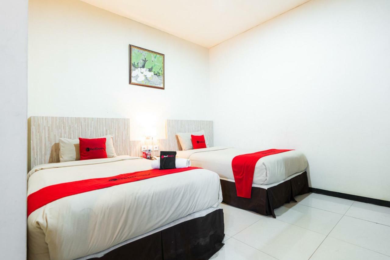 Hotel Agraha Makassar Bagian luar foto