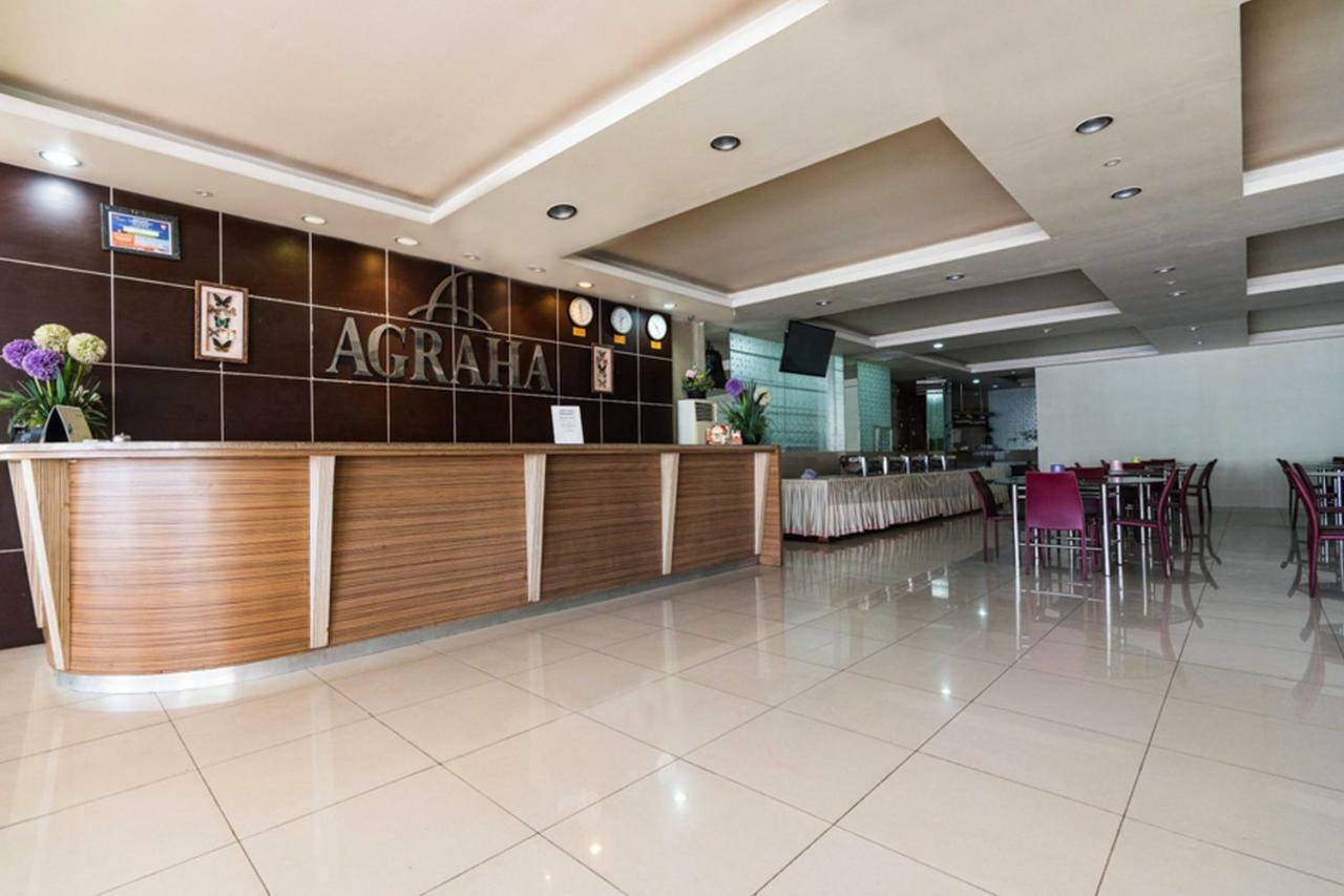 Hotel Agraha Makassar Bagian luar foto