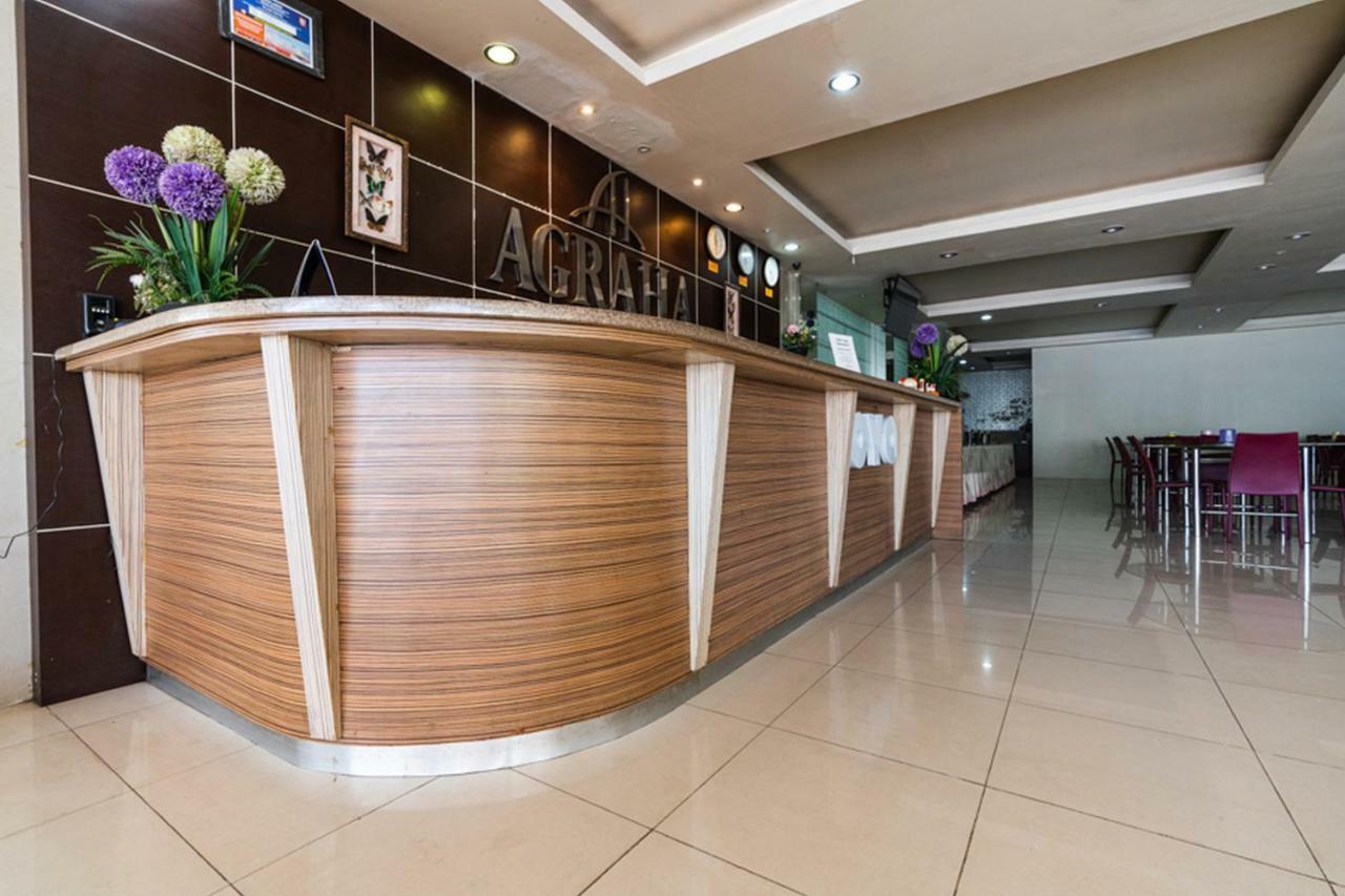 Hotel Agraha Makassar Bagian luar foto