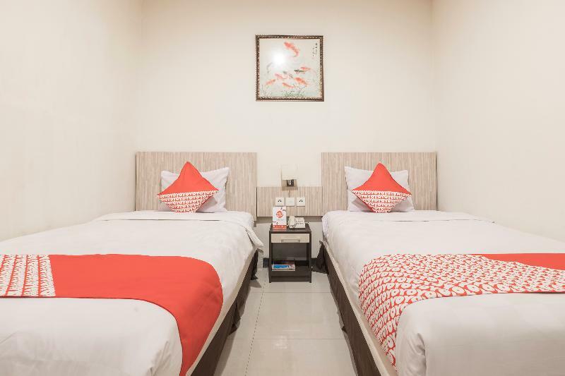 Hotel Agraha Makassar Bagian luar foto