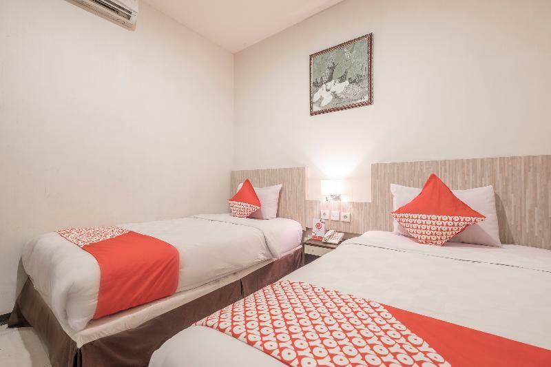 Hotel Agraha Makassar Bagian luar foto